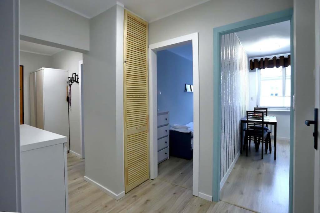 Samodzielne 3-Pokojowe Mieszkanie Blisko Plazy Stolpmünde Exterior foto